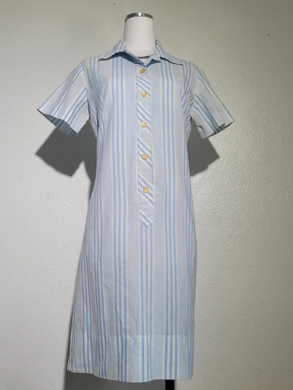Vintage 60s Dress Striped Country Miss Mod Day Shiftress Collar and Button Front